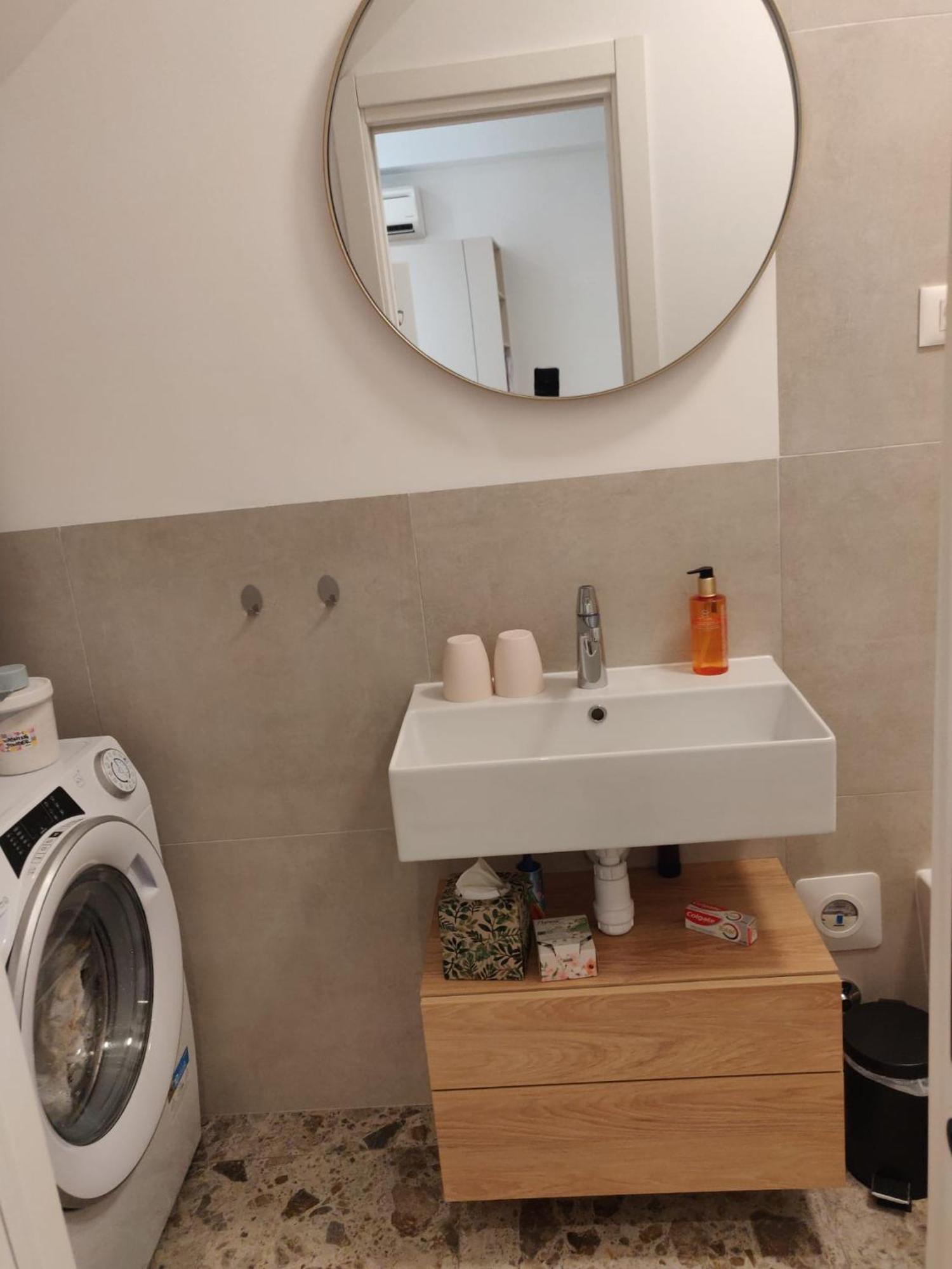 Apartment - Near And Town Center, Ground Floor With Small Garden *