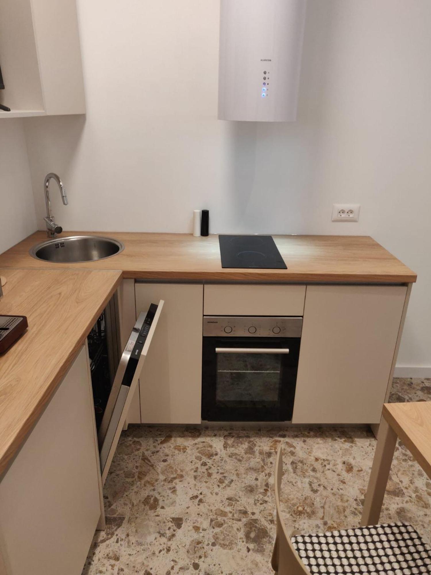 Apartment - Near And Town Center, Ground Floor With Small Garden *