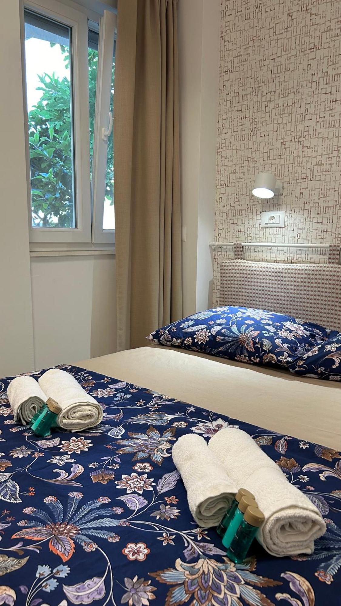 - Near And Town Center, Ground Floor With Small Garden