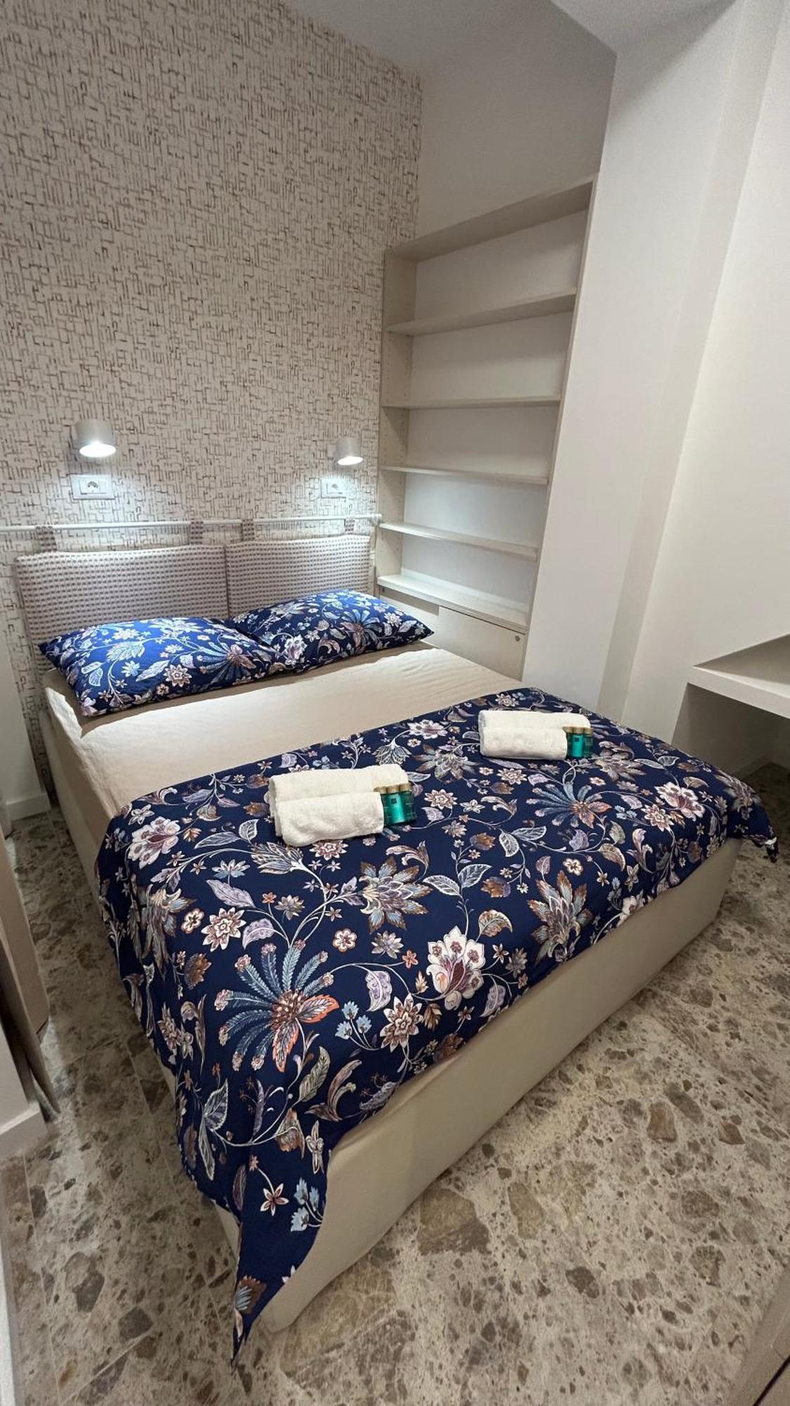 - Near And Town Center, Ground Floor With Small Garden Omis